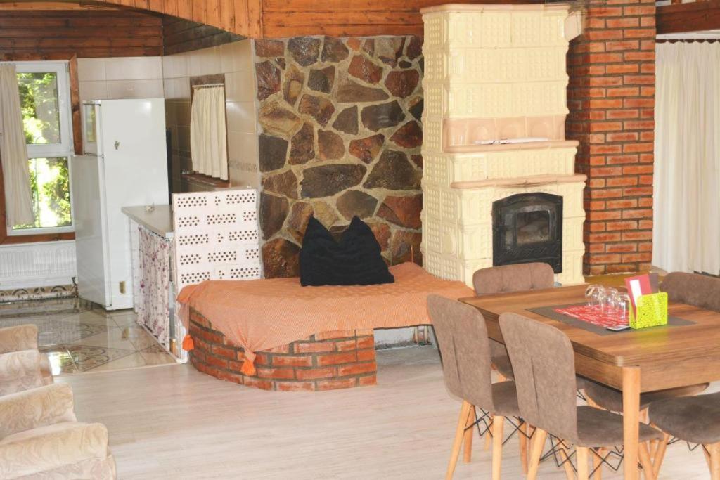 Hotel Colina Restaurant & Events à Bistriţa Extérieur photo