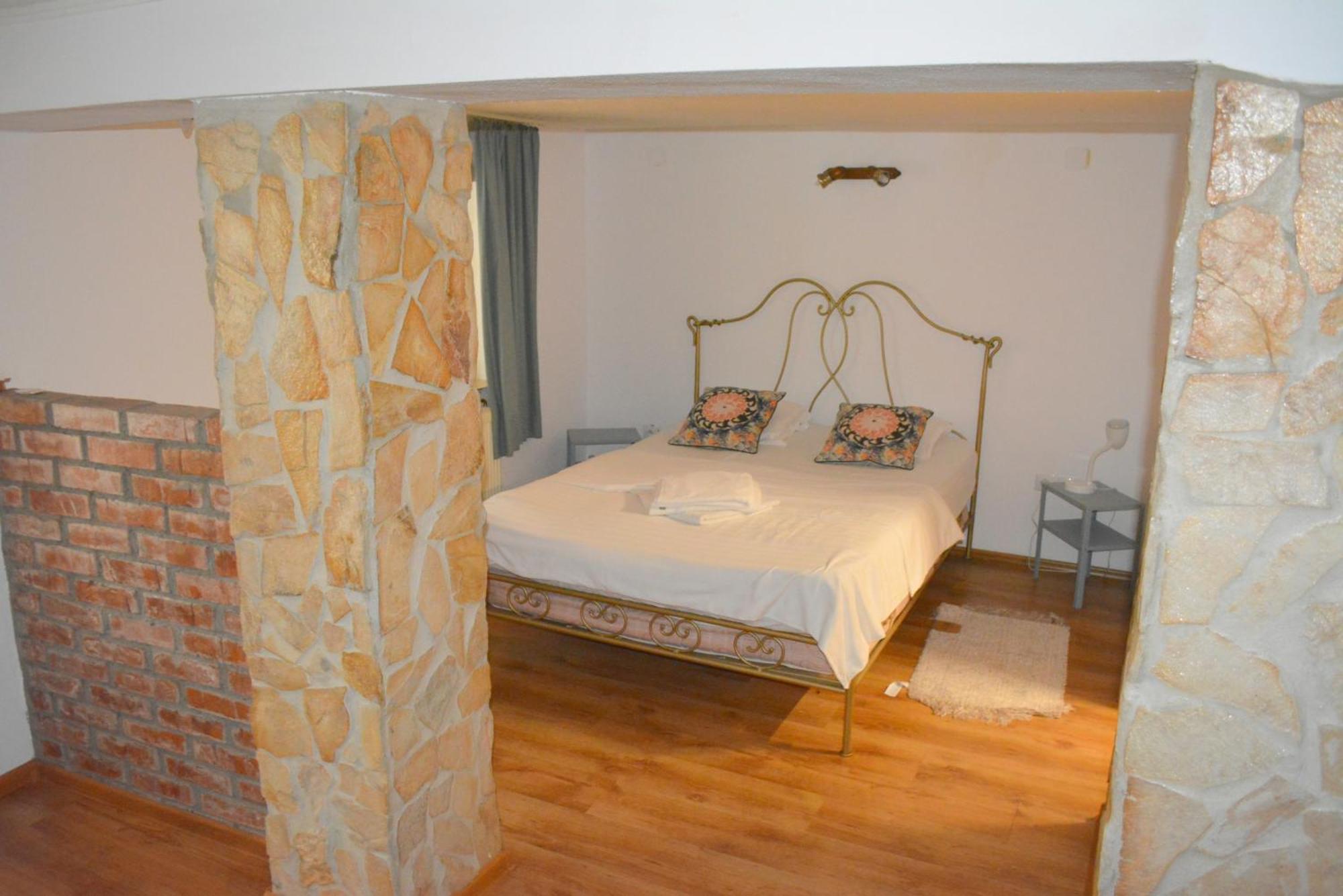 Hotel Colina Restaurant & Events à Bistriţa Extérieur photo