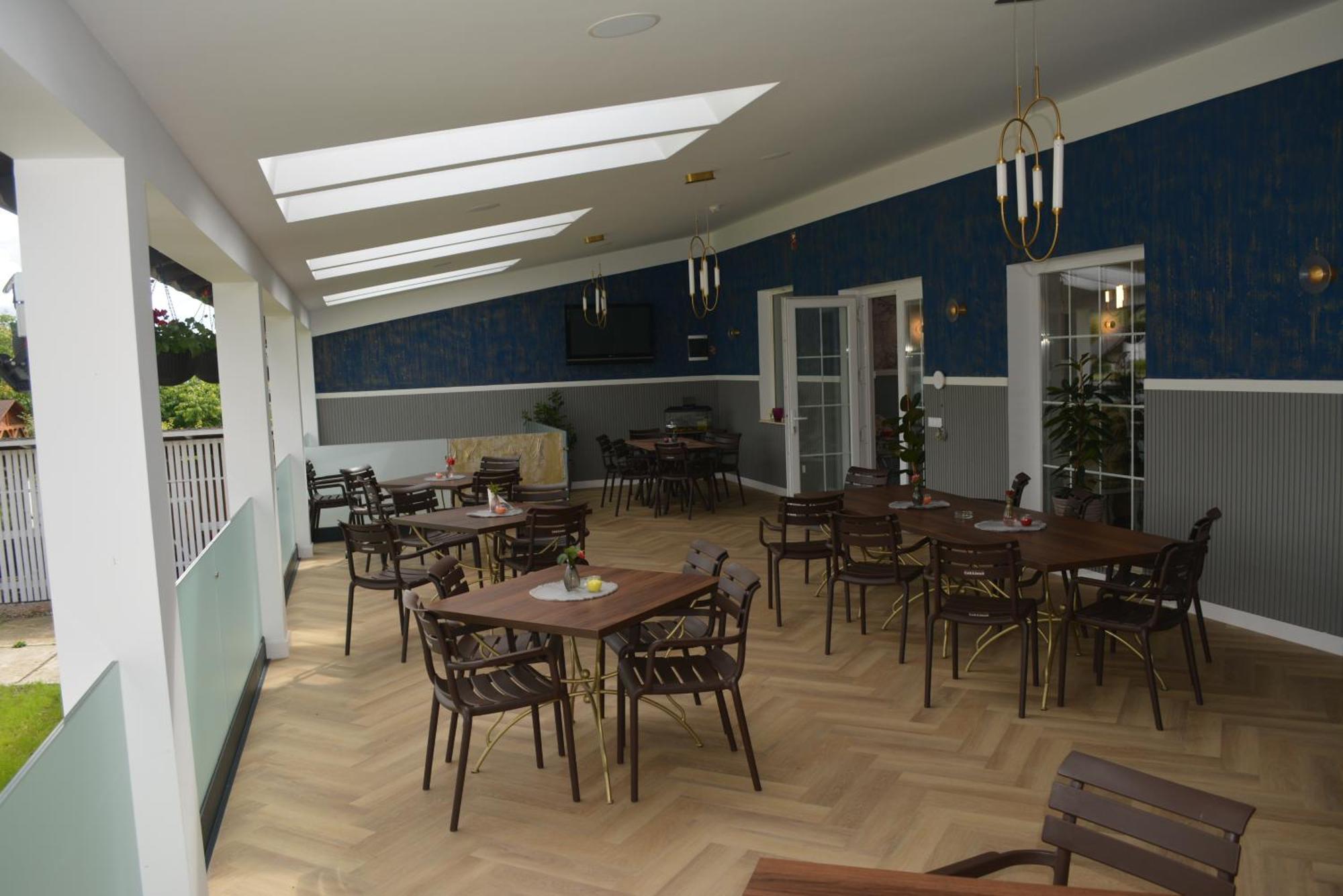 Hotel Colina Restaurant & Events à Bistriţa Extérieur photo